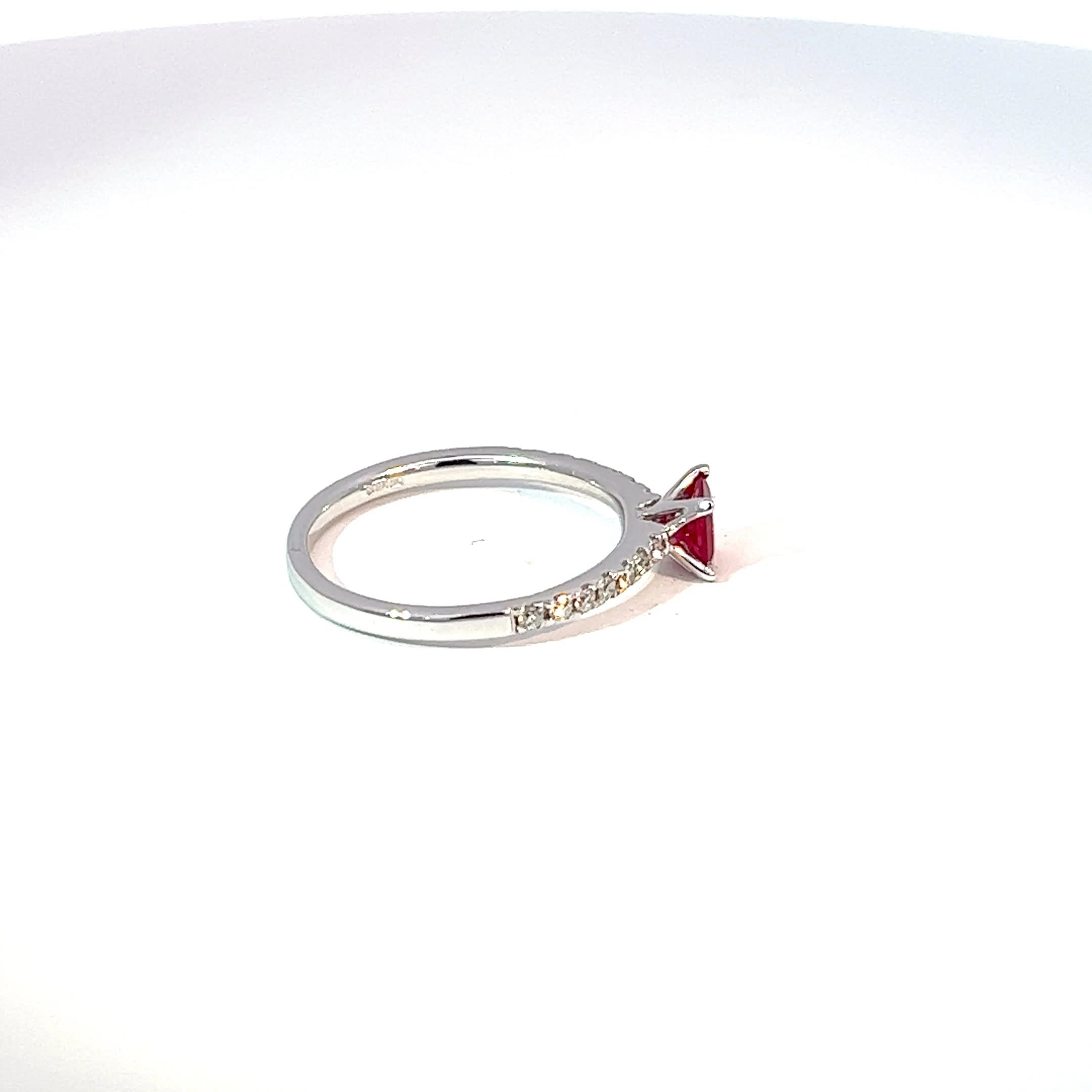 18ct White Gold Ruby & Diamond Shoulder Ring
