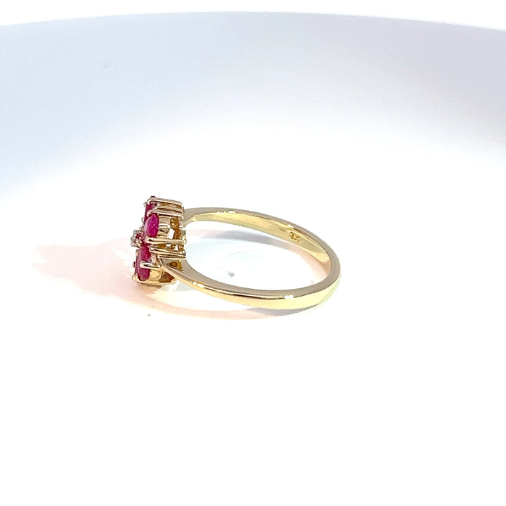 9ct Yellow Gold Ruby & Diamond Flower Ring