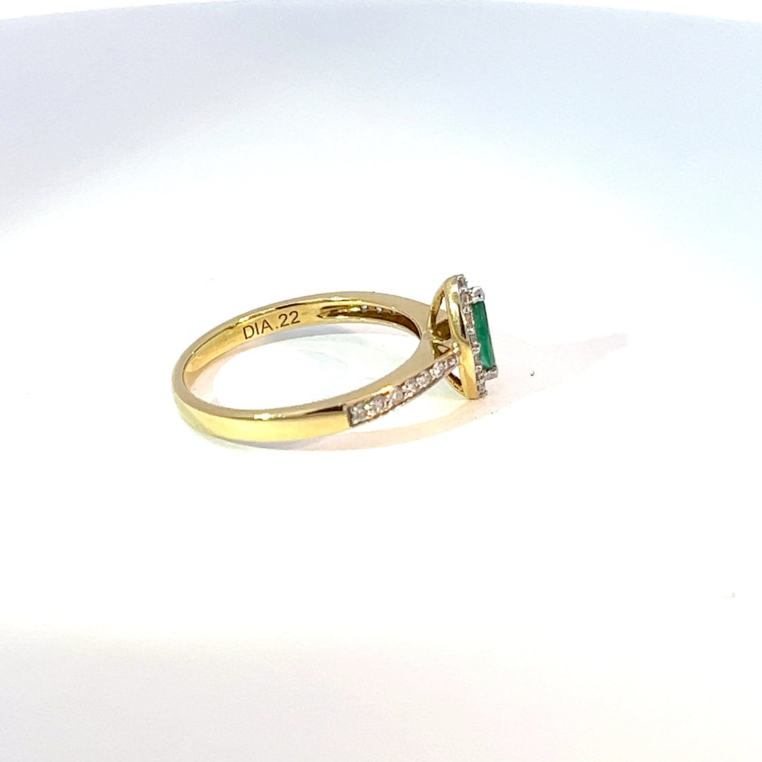 18ct Yellow Gold Marquise Emerald & Diamond Ring