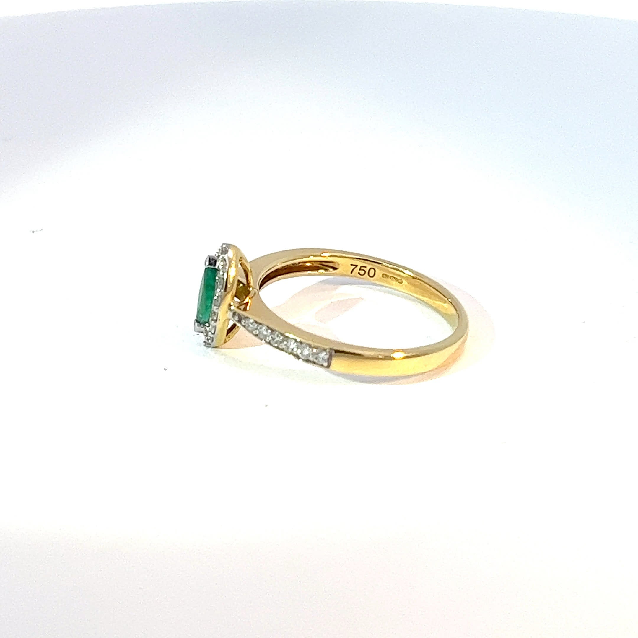 18ct Yellow Gold Marquise Emerald & Diamond Ring