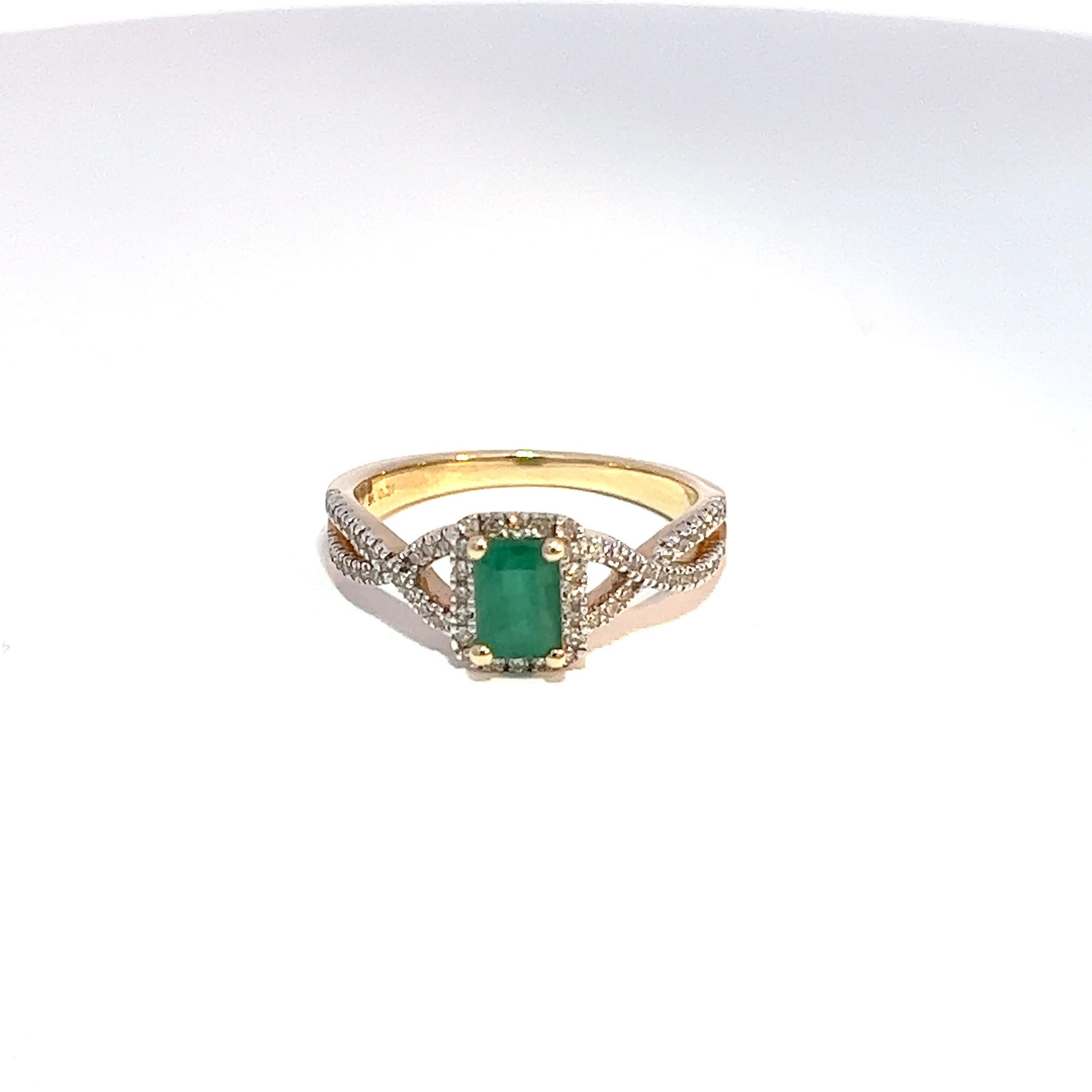 9ct Yellow Gold Emerald & Diamond Twist Ring 
