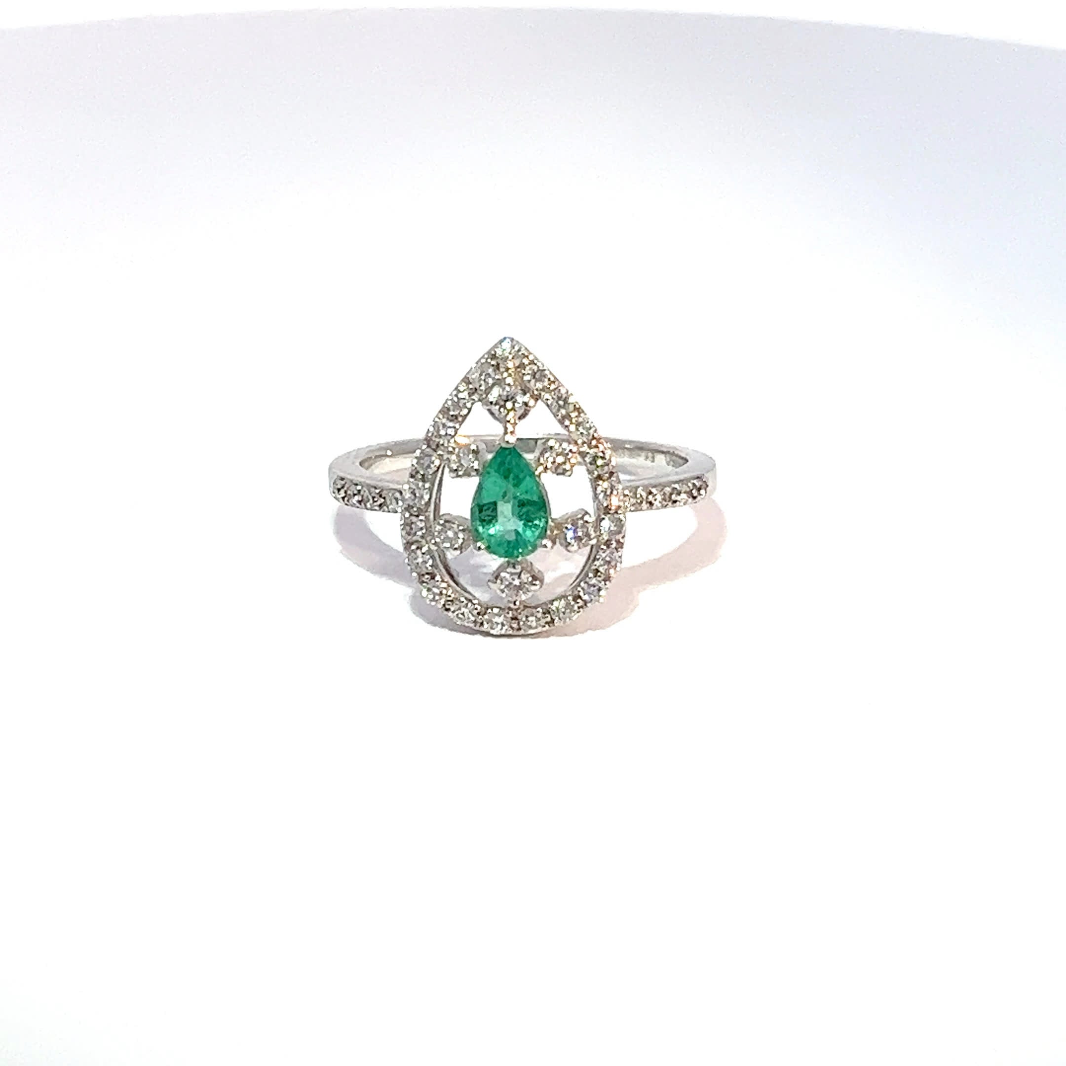 18ct White Gold Emerald & Diamond Dress Ring 