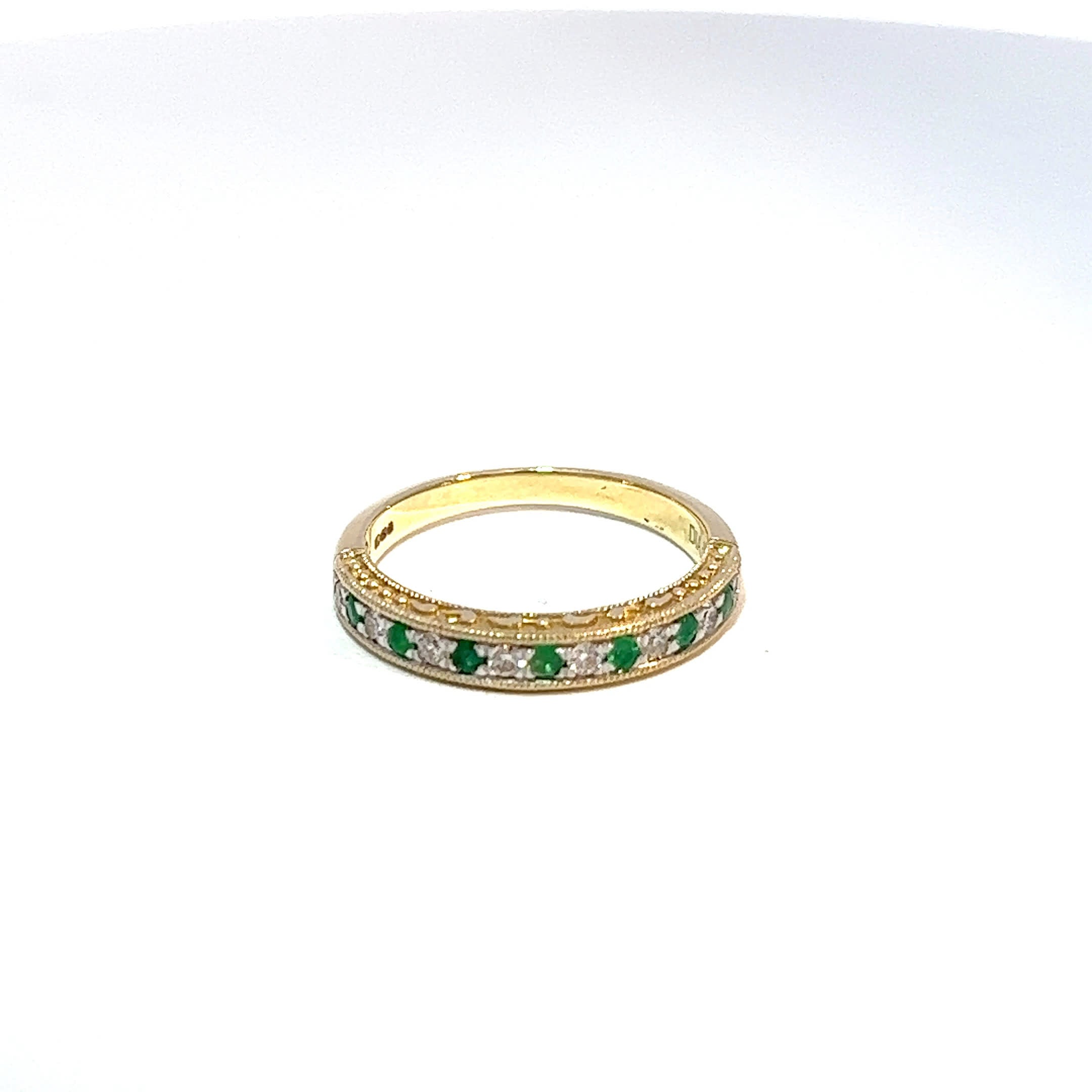 9ct Yellow Gold Emerald & Diamond Milgrain Band 