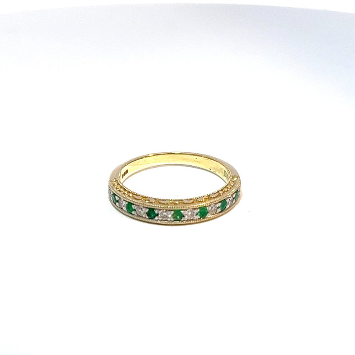 9ct Yellow Gold Emerald & Diamond Milgrain Band 