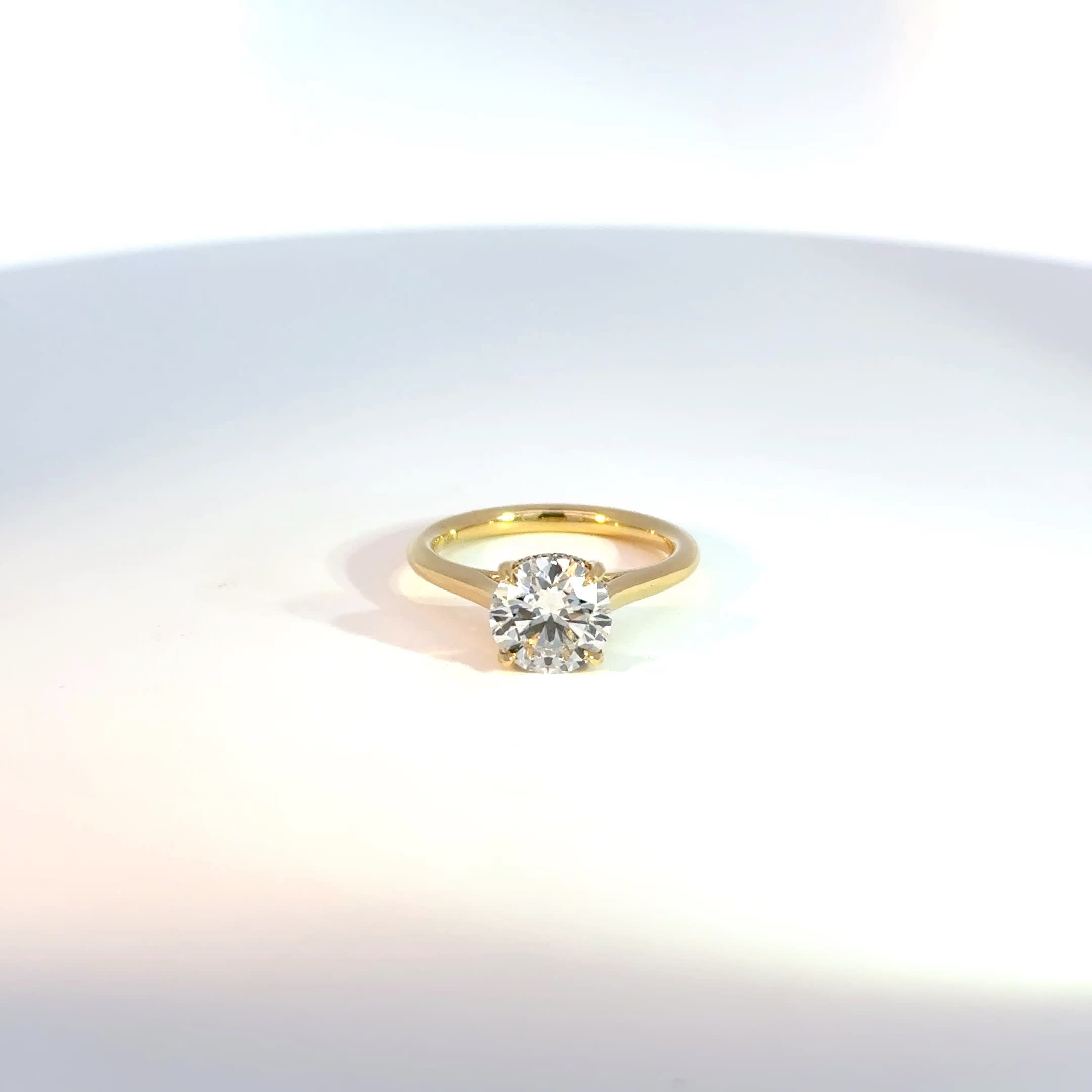 18ct Yellow Gold 2ct Round Lab Grown Diamond Solitaire