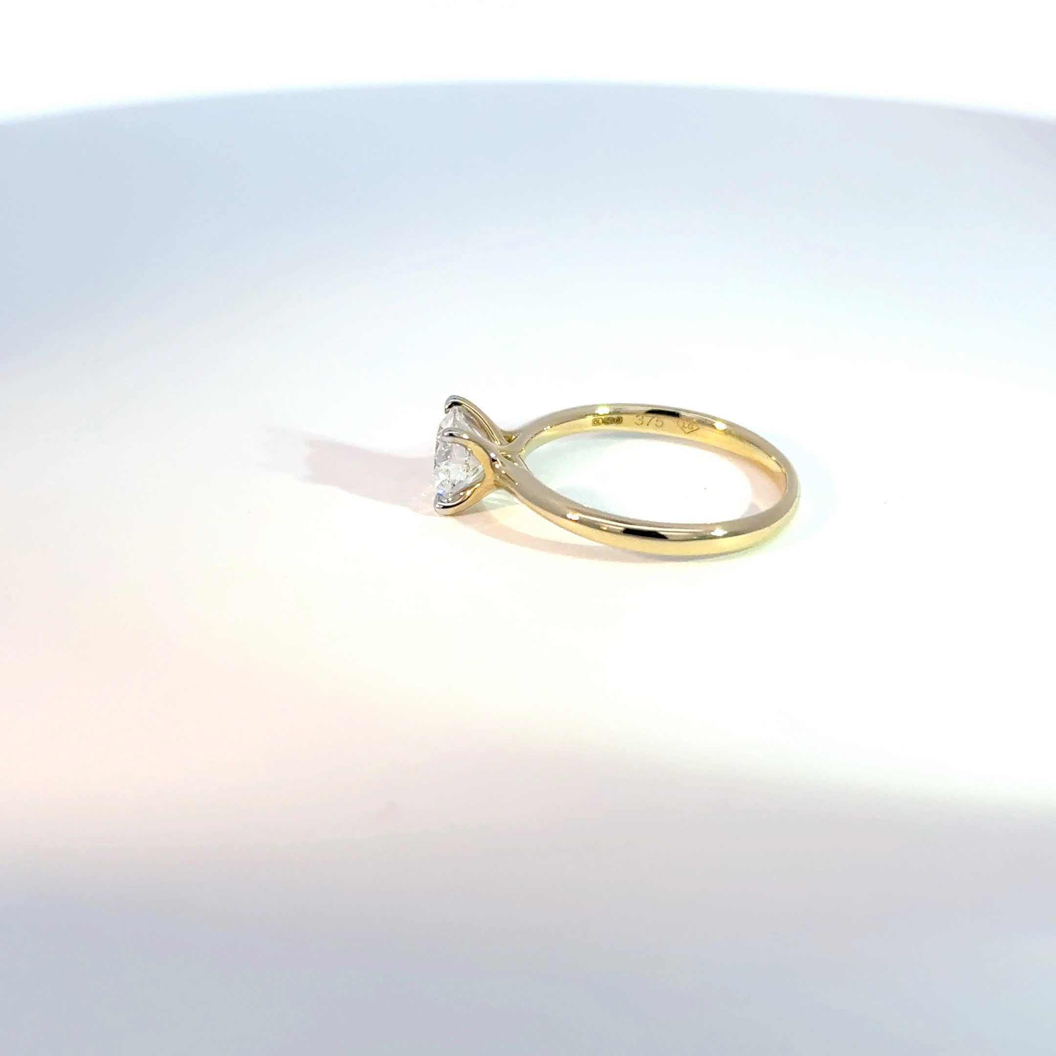 9ct Yellow Gold 1ct Round Lab Grown Diamond Solitaire