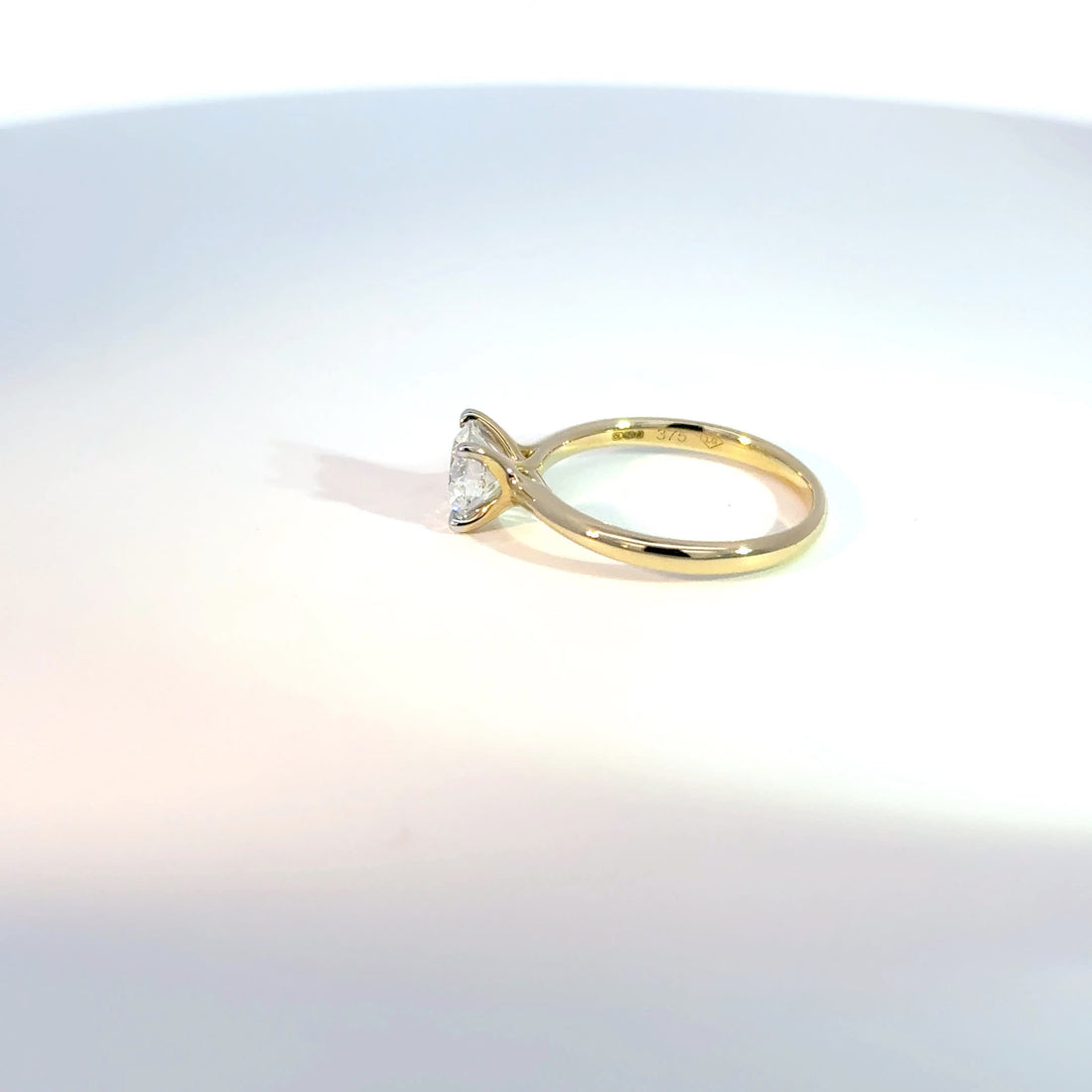 9ct Yellow Gold 1ct Round Lab Grown Diamond Solitaire