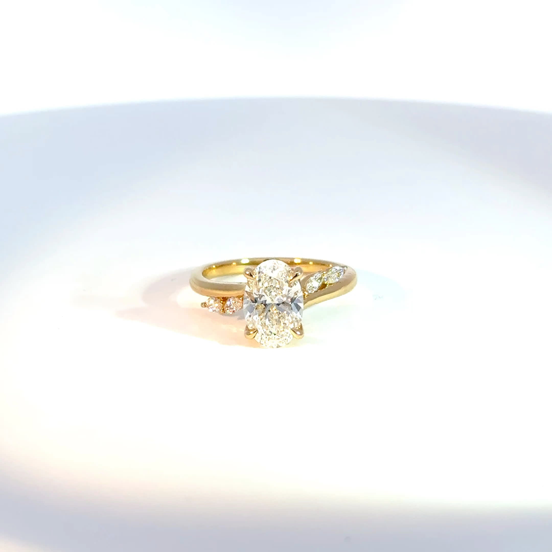 18ct Yellow Gold 2.18ctw Oval and Marquise Ring