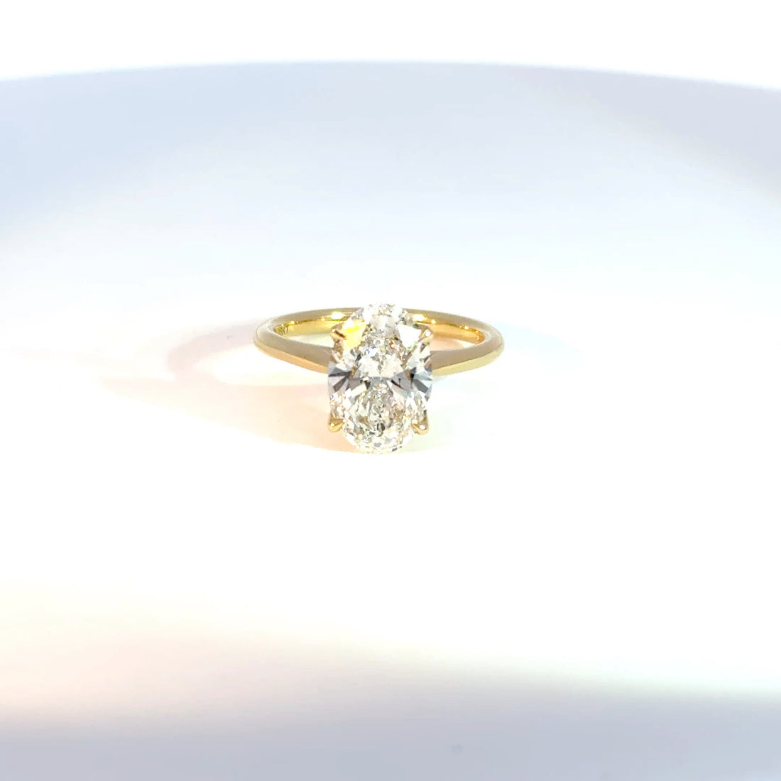 18ct Yellow Gold 3ct Oval Lab Diamond Solitaire 